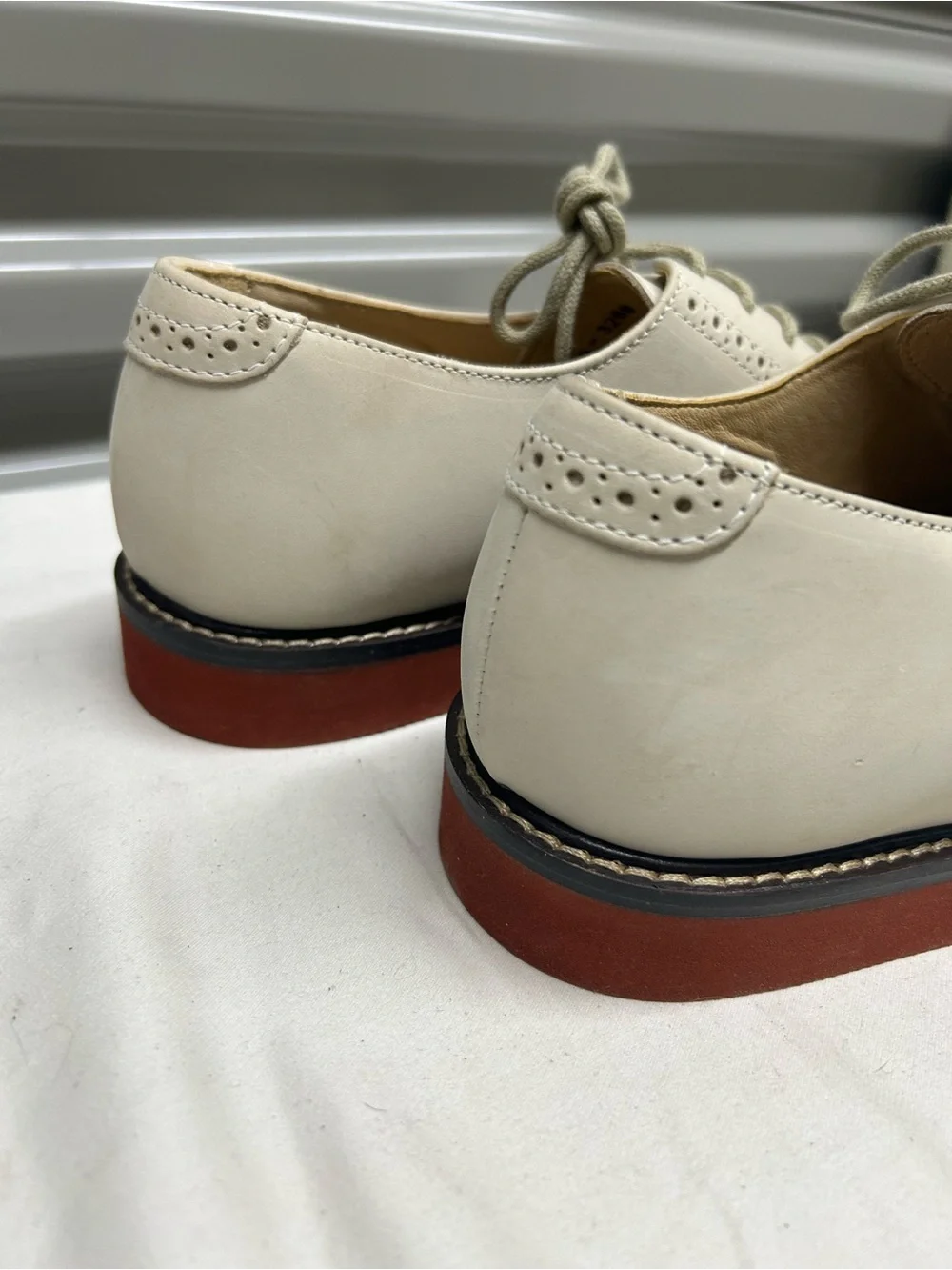 Johnston & Murphy Men's Beige Wingtip Derby Oxfords